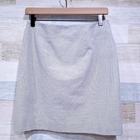 Ann Taylor Mini Seersucker Skirt Blue White Stripe Lined Cotton Womens 2P Petite - Picture 3 of 5